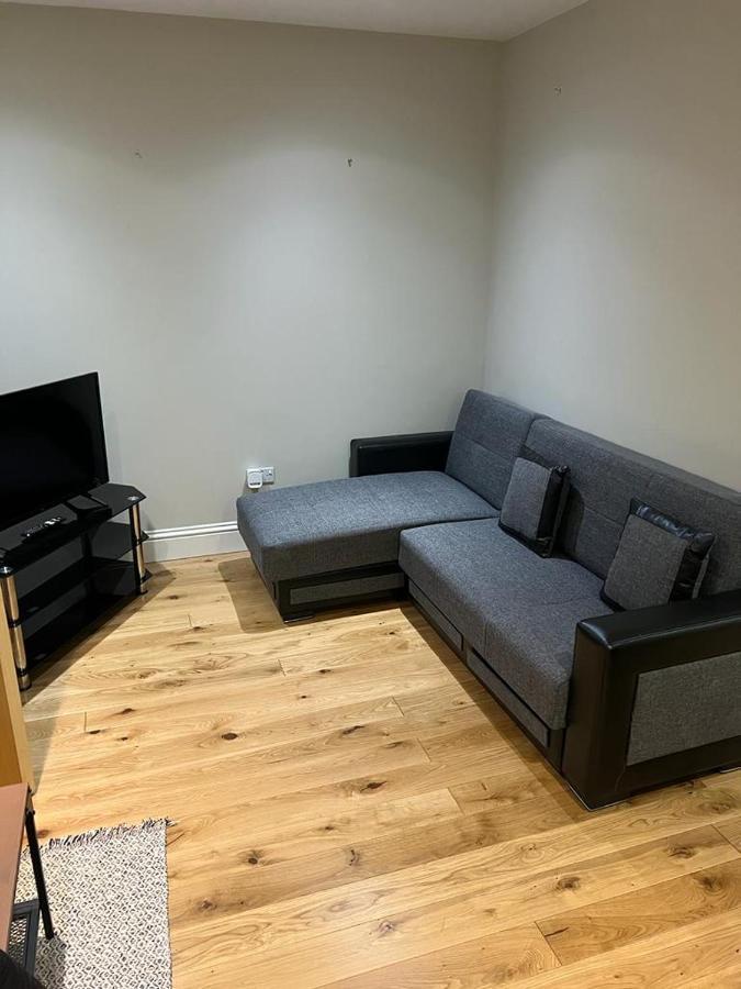 Appartement Lovely 1 Bedroom With On Street Parking *