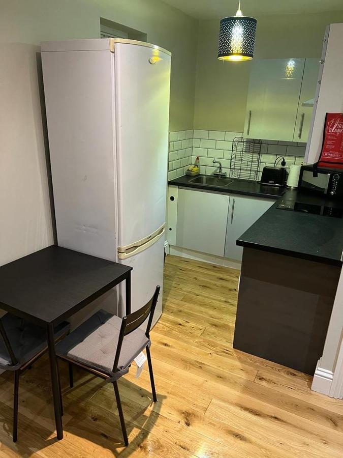 Appartement Lovely 1 Bedroom With On Street Parking