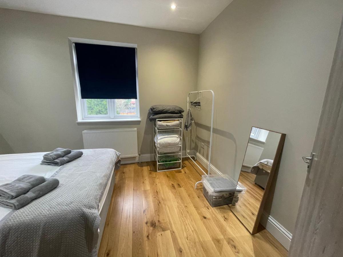 Appartement Lovely 1 Bedroom With On Street Parking *